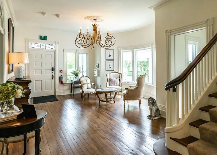 Lakewinds Country Manor Bed & Breakfast Niagara-on-the-Lake
